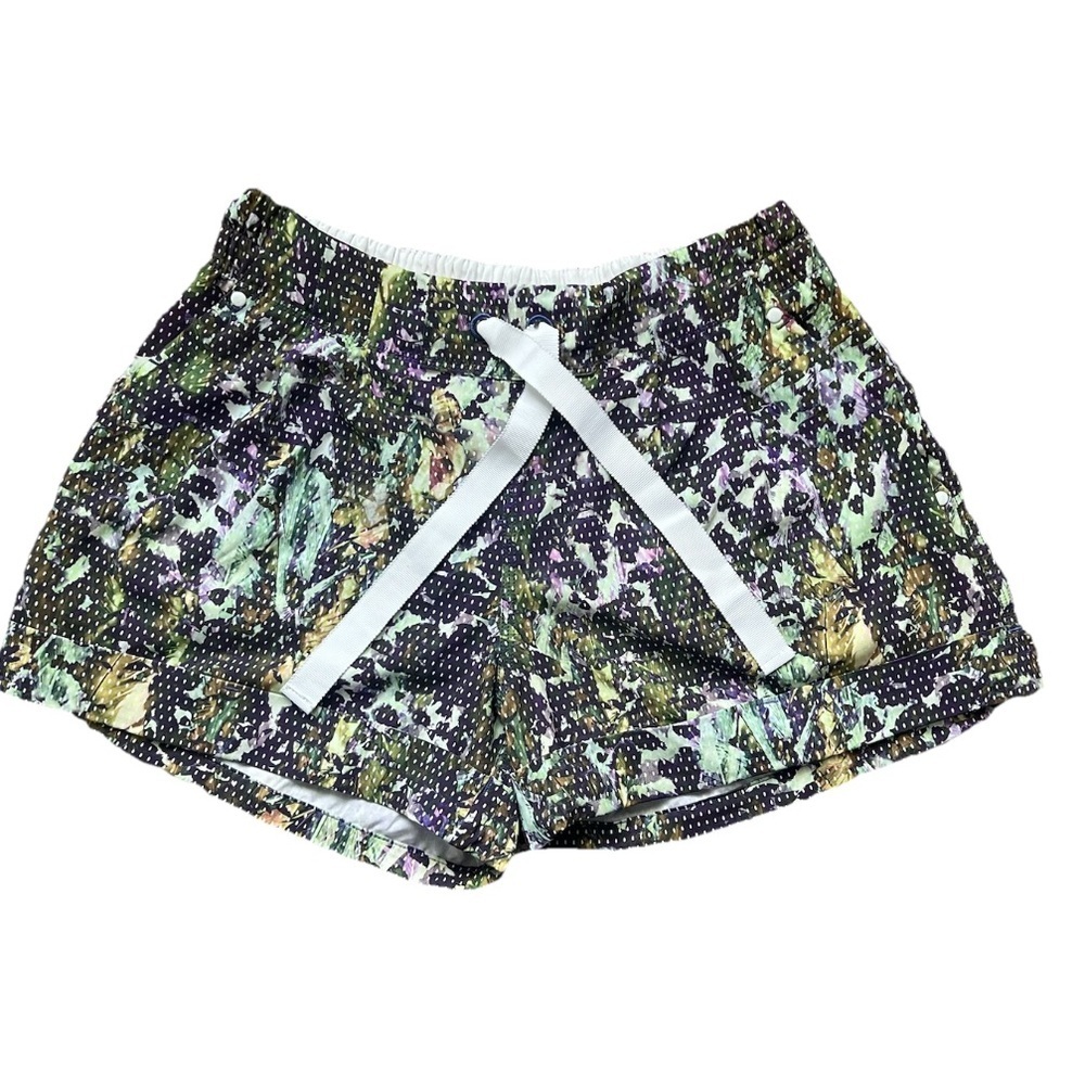 Lululemon Spring Break Away Women's Size 6 Floral Sport Shorts (0782)